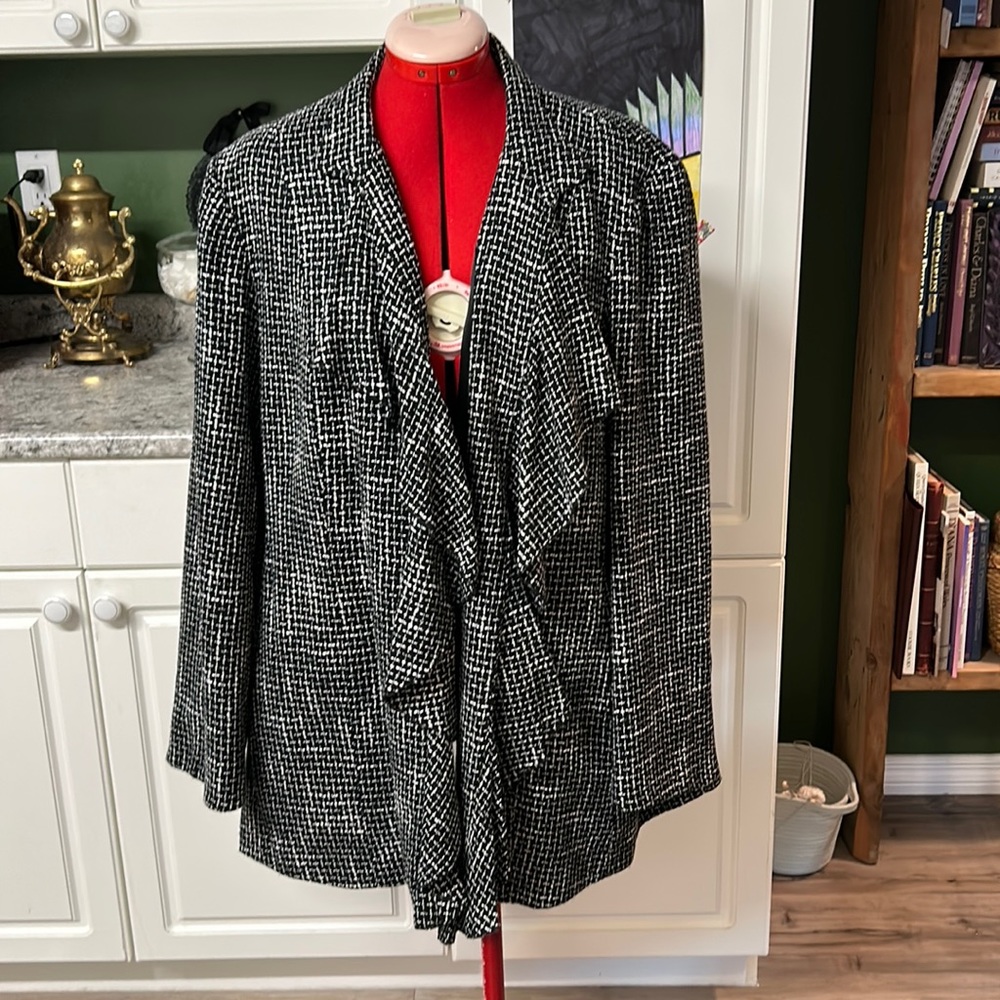 Plus Size waterfall textured jacket